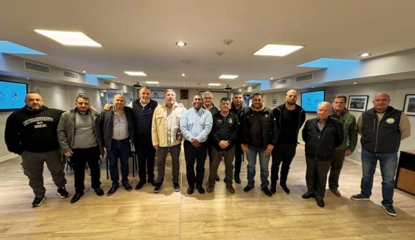 El SOMU impulsa una queja ante la OIT por la reforma laboral y advierte sobre la crisis en la marina mercante