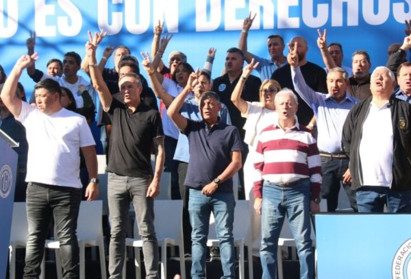 La CGT volvi&oacute; a la calle contra Milei y endurece su postura tras el rev&eacute;s judicial por la reforma laboral