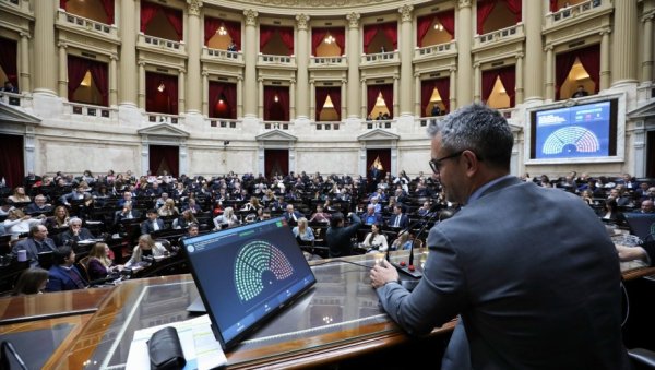 Milei Avanza Contra los Tarifazos Sociales: Diputados Aprob&oacute; el Recorte a las Zonas Fr&iacute;as en Medio del Ajuste