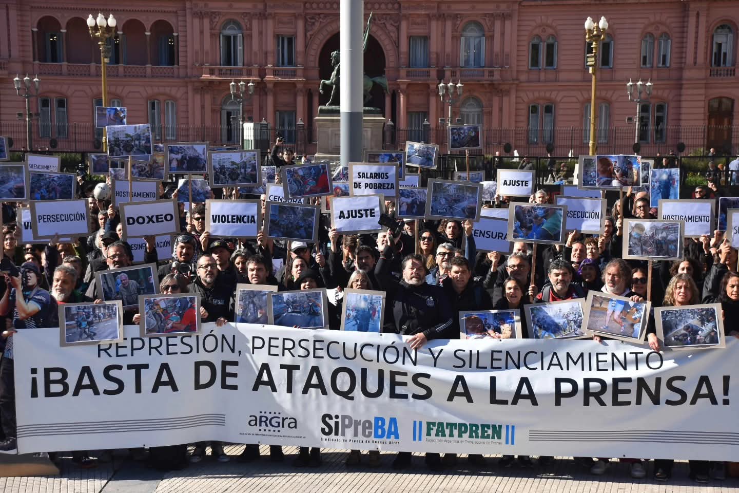 Unidos en Defensa del Periodismo Una convocatoria histórica para la libertad de expresión