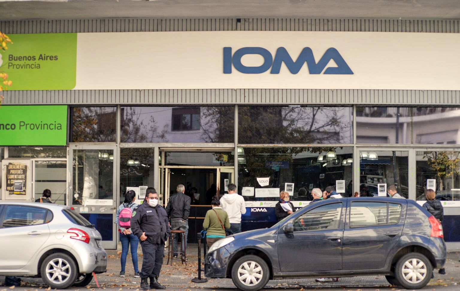 Explota la pelea por IOMA: Kicillof denunci&oacute; el ajuste de Milei y la oposici&oacute;n respondi&oacute; con cr&iacute;ticas por el colapso de prestaciones