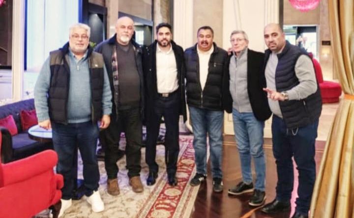 Peones de Taxis avanzan en un proyecto para regular las aplicaciones de transporte junto a Hugo Moyano (h)