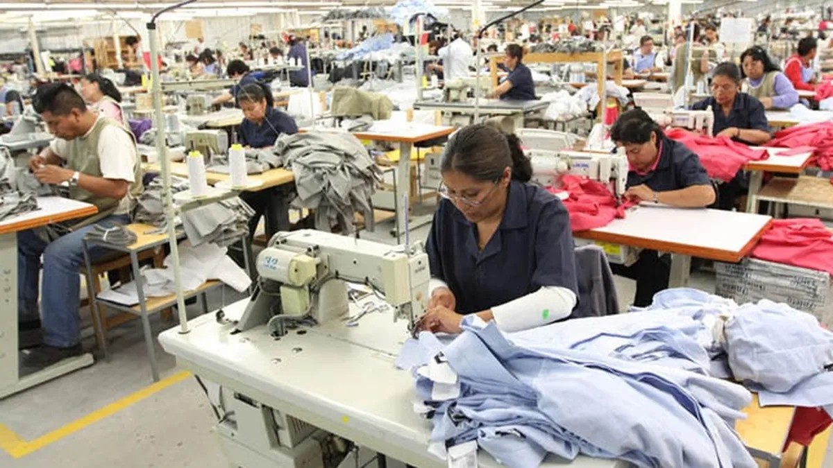 Crisis en la Industria Textil Local: 