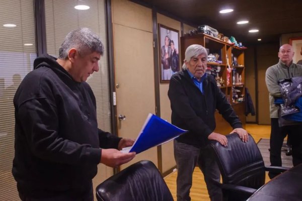 Camioneros arranc&oacute; una mejora salarial para 500 trabajadores de aguas y gaseosas