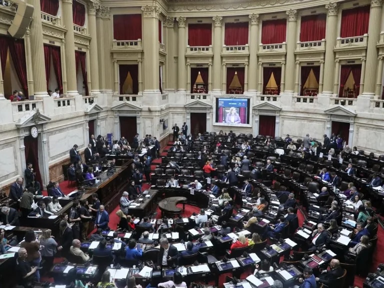 El senado sigue adelante para conciliar en la Ley para compatibilizar los planes sociales con el trabajo rural temporario.