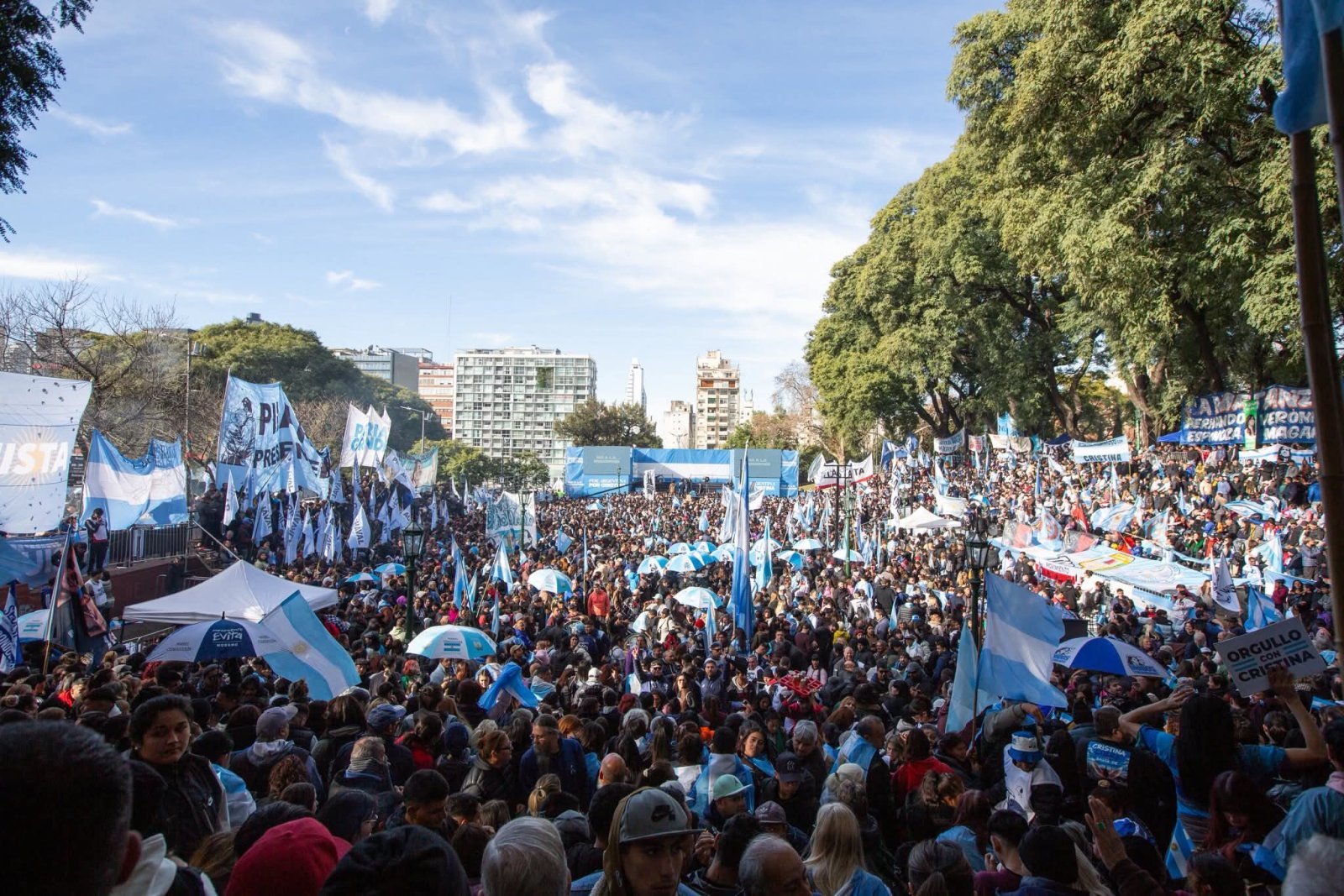 La calle ser&aacute; el escenario de una nueva pulseada contra Milei: gremios, CTA y movimientos sociales marchan al Congreso en defensa de la soberan&iacute;a