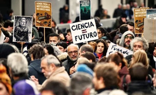 Cientificos del mundo salen en defensa de la ciencia argentina y denuncian el vaciamiento del Gobierno