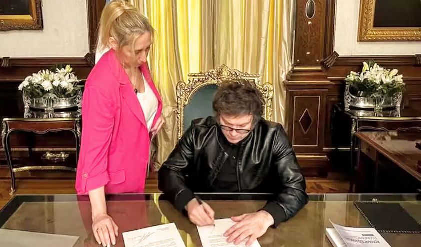 El presidente desconoce el reclamo ciudadano y tensiona aún más el vínculo entre Gobierno y sociedad