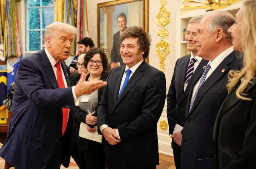 “Una sombra sobre la soberanía económica: ¿qué costo trae el auxilio de Trump a Milei?”