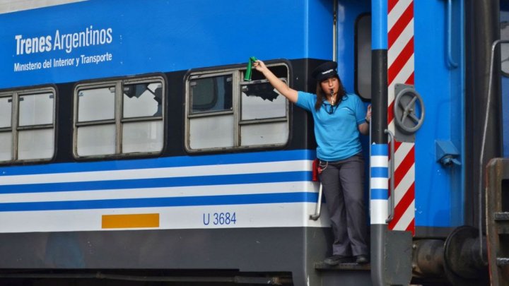 Aumento del 19% más una suma fija de $70.000 para los Ferroviarios